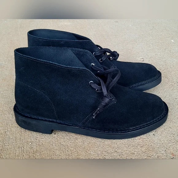 CLARKS COLLECTION SHEPTON Men's Black Chukka Boots, 9.5W WIDE, SUEDE LEATHER - Picture 2 of 9